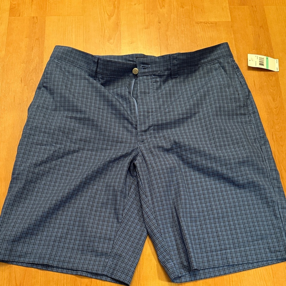 Men's Blue Checkered Golf Shorts